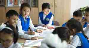Как собрать ребенка в школу в Казахстане и не разориться: советы родителям