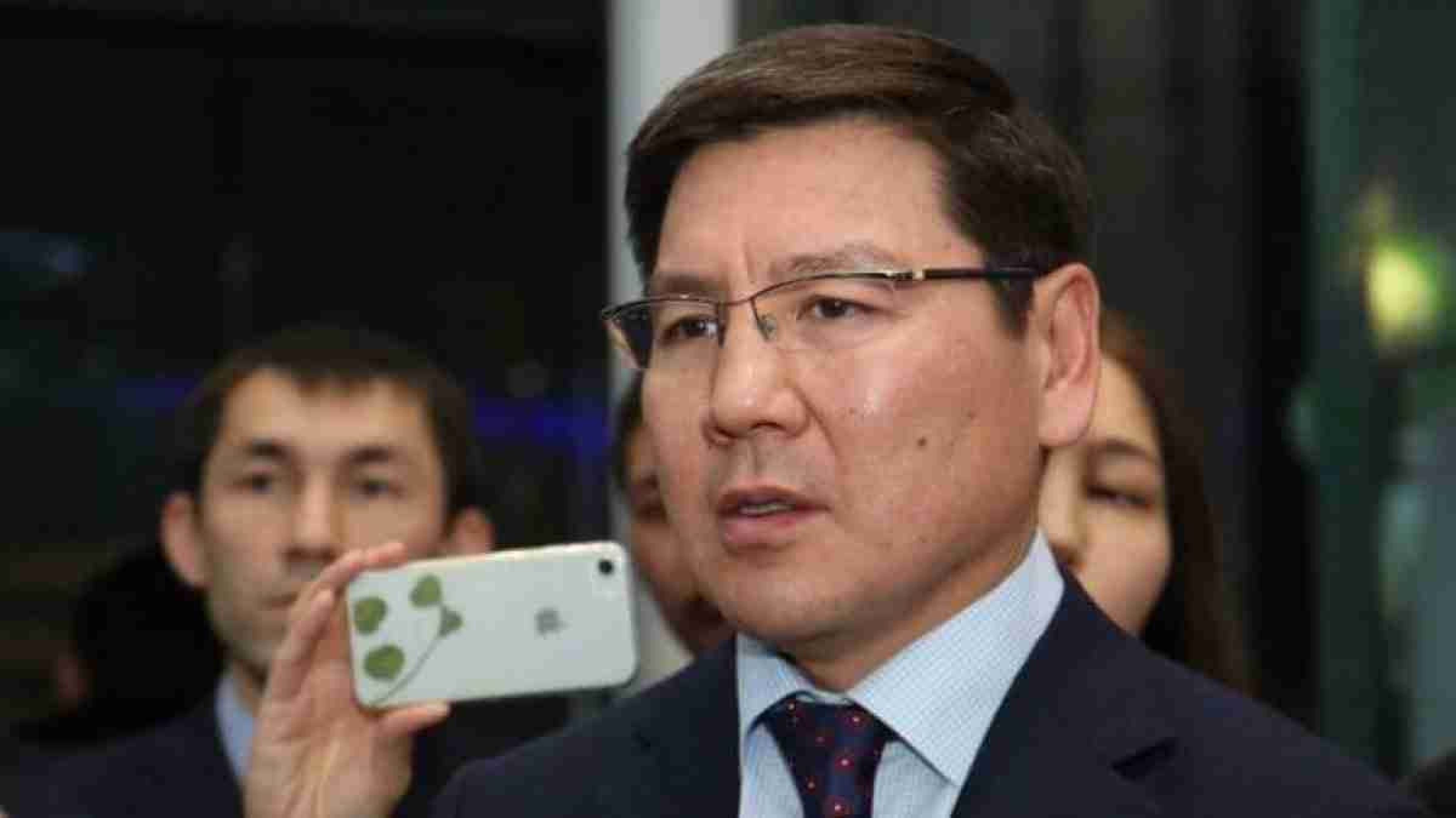 В Казахстане отправили в отставку министра 