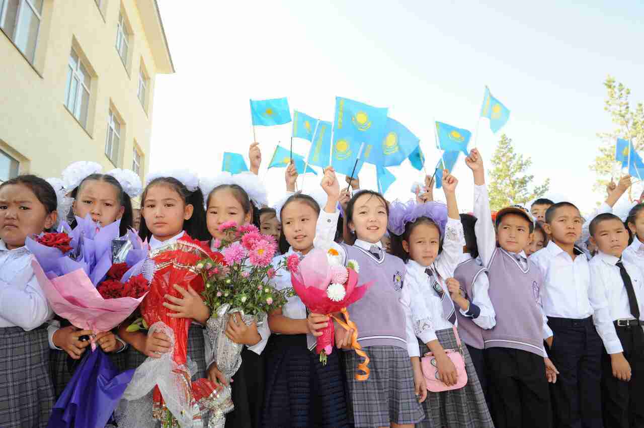 Учебный год 2020-2021 в Казахстане: кого не пустят в класс