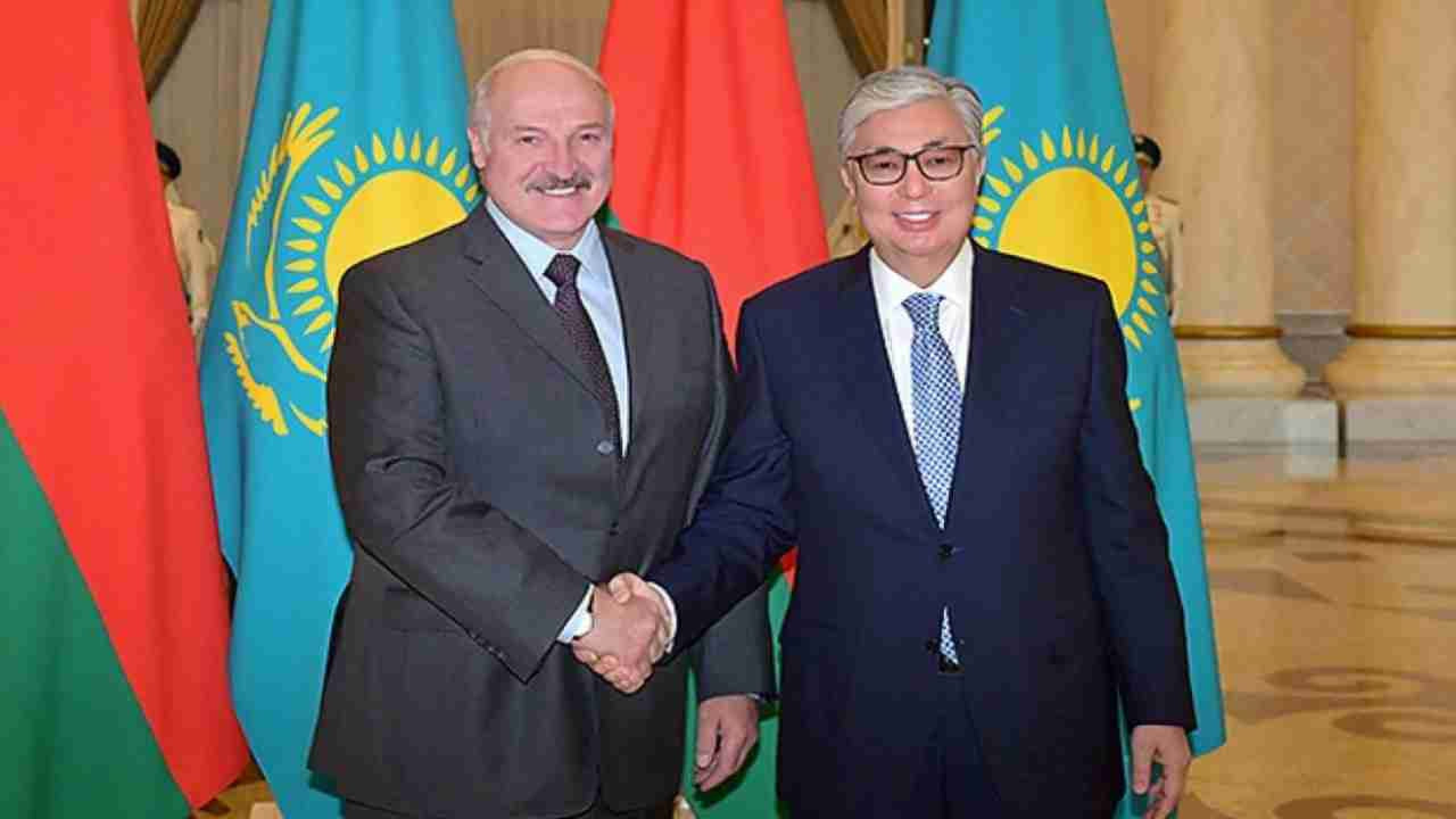 Токаев поздравил Лукашенко с победой на президентских выборах