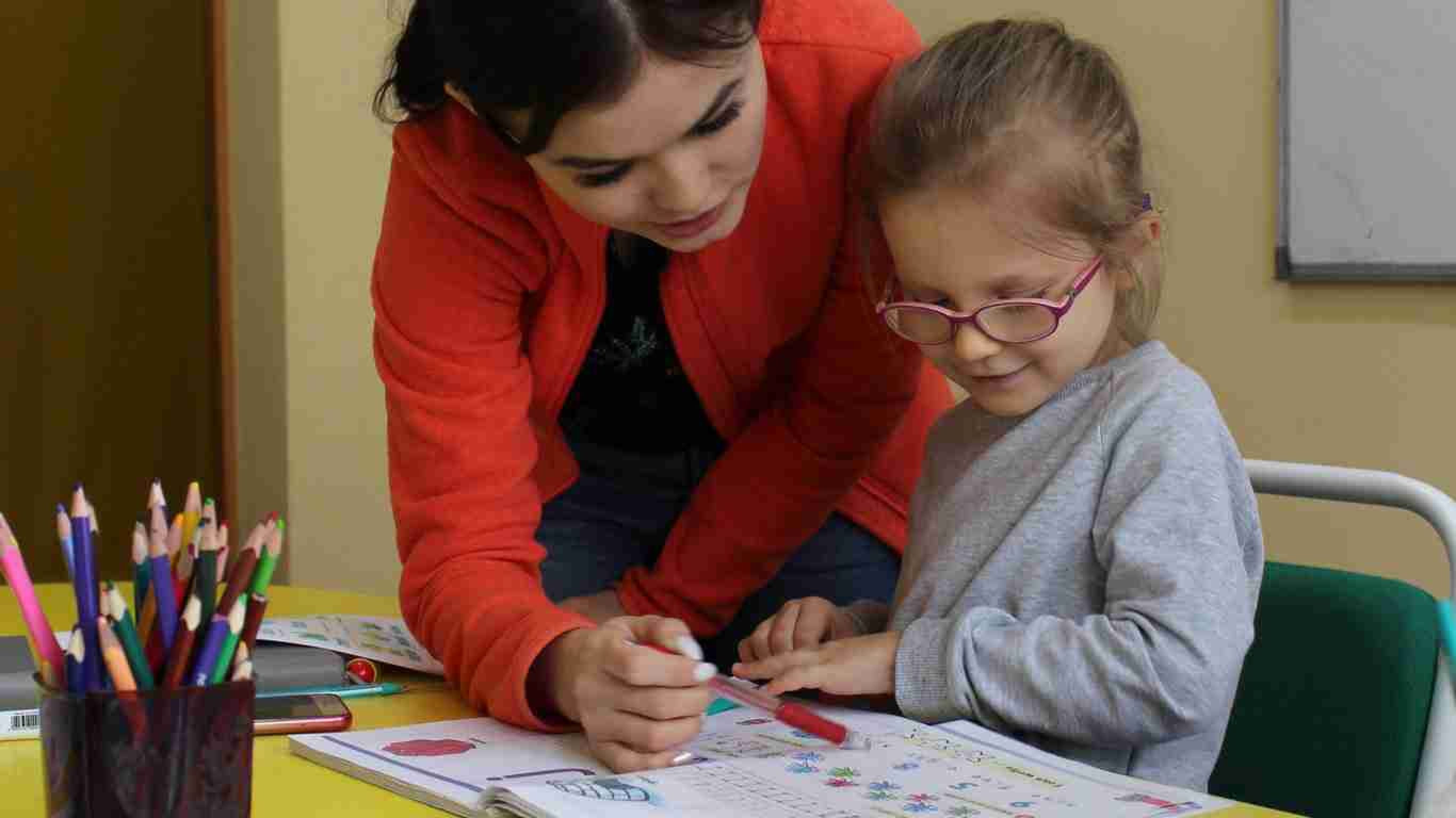 В Нур-Султане открыли горячую линию для школьников и родителей: номер и время работы